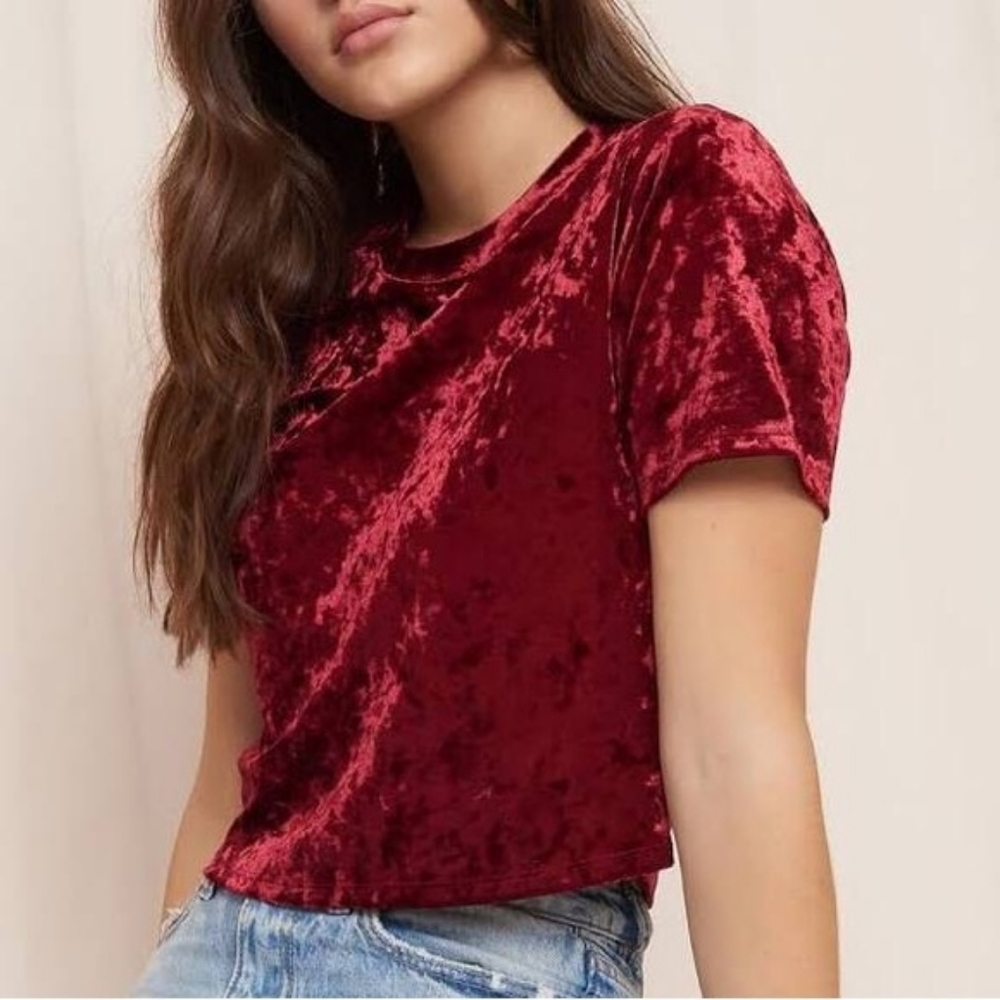 Garage Cream Velvet Crop Top (different  colour than the cover pic)